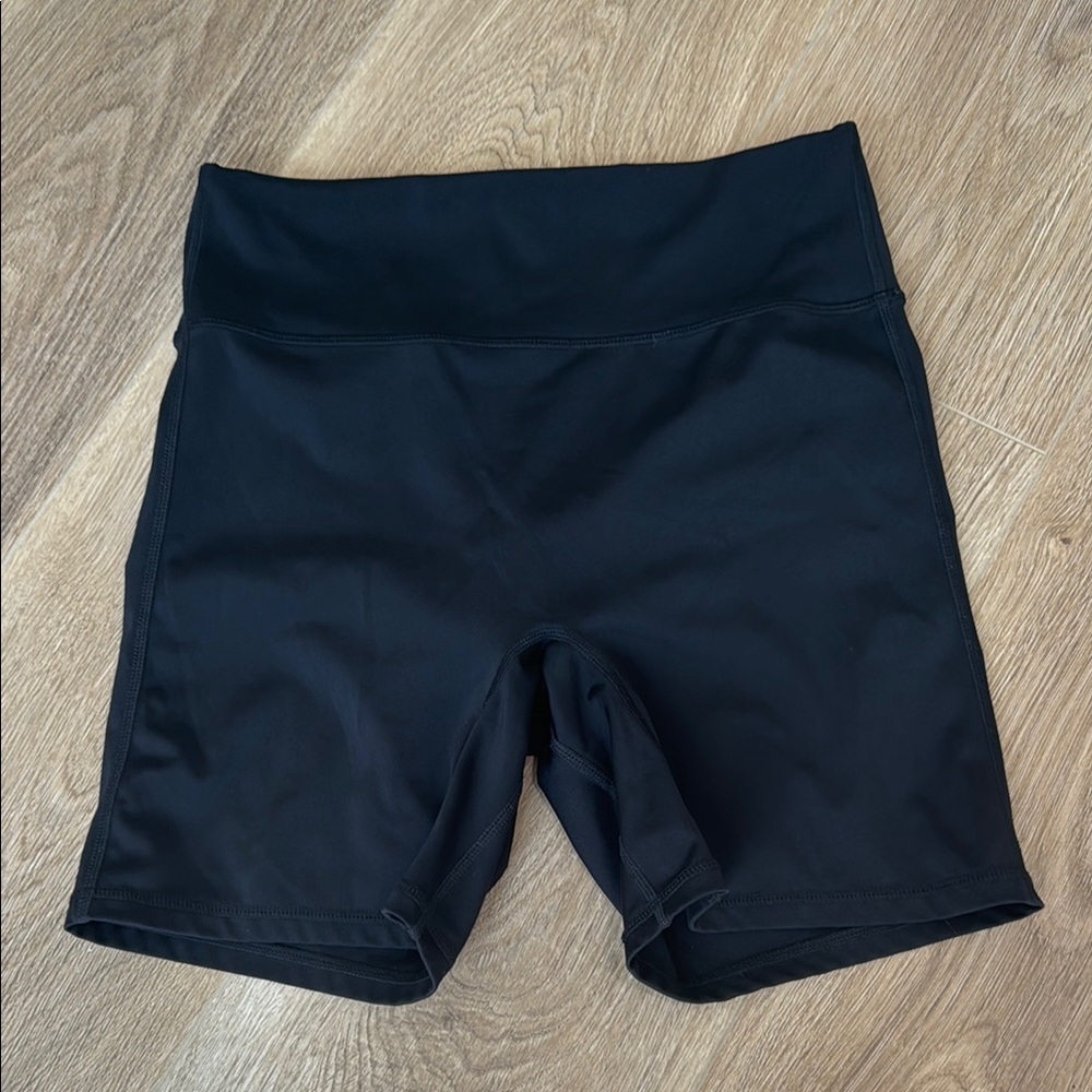 Fabletics 6in Biker Shorts